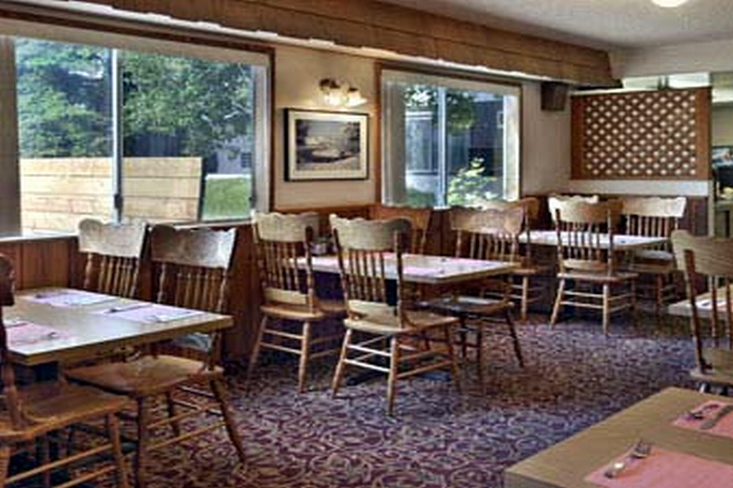 Knights Inn Еванстън Ресторант снимка